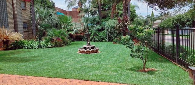 Garden with fountain